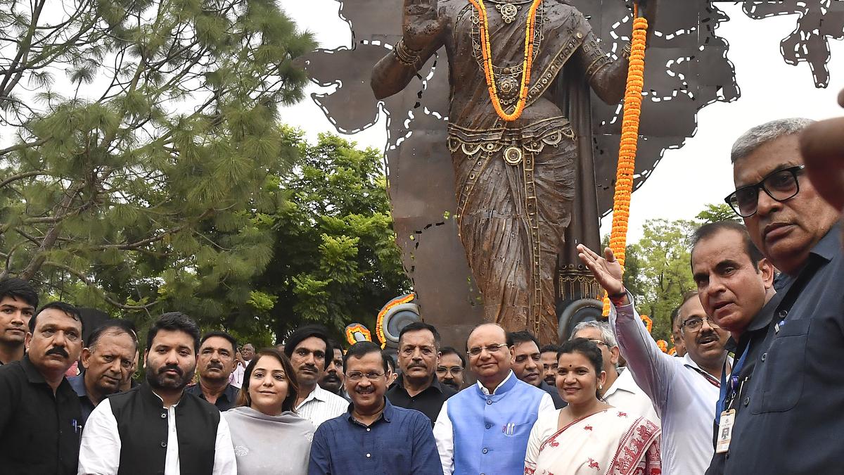 Delhi CM, L-G inaugurate park to commemorate freedom struggle and Satyagraha