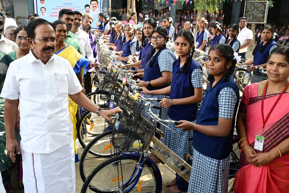 thehindu.com - The Hindu Bureau - Tourism Minister distributes bicycles, inaugurates classrooms in Salem