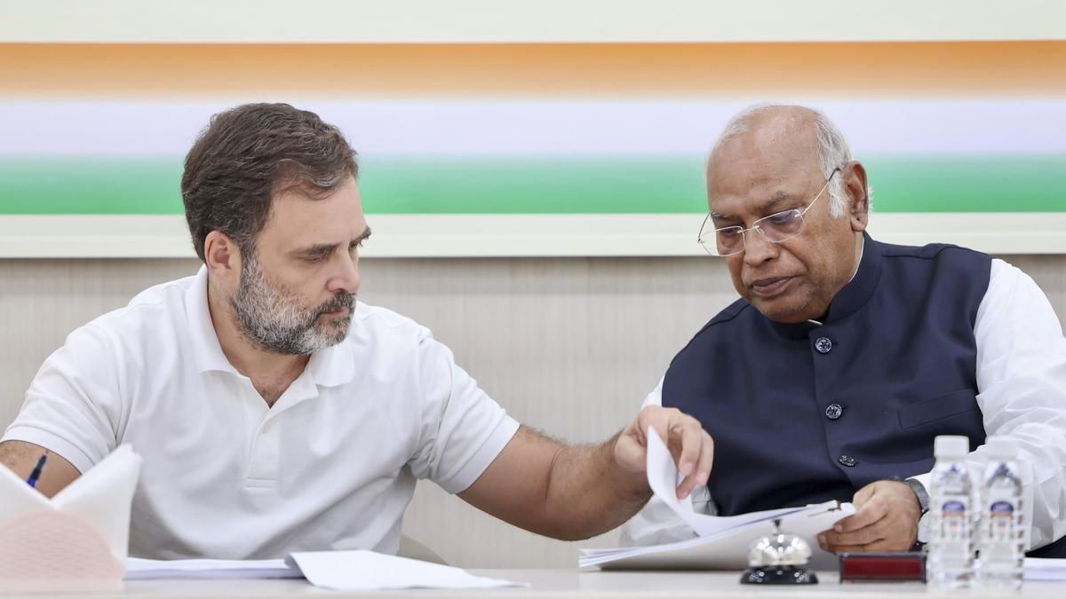 Kharge, Rahul tell AICC secretaries to fight BJP’s ‘divisive politics’