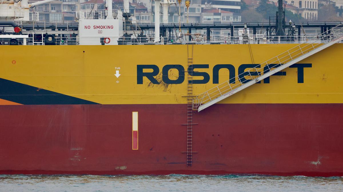 Russia’s Rosneft in early talks with Reliance to sell stake in India unit