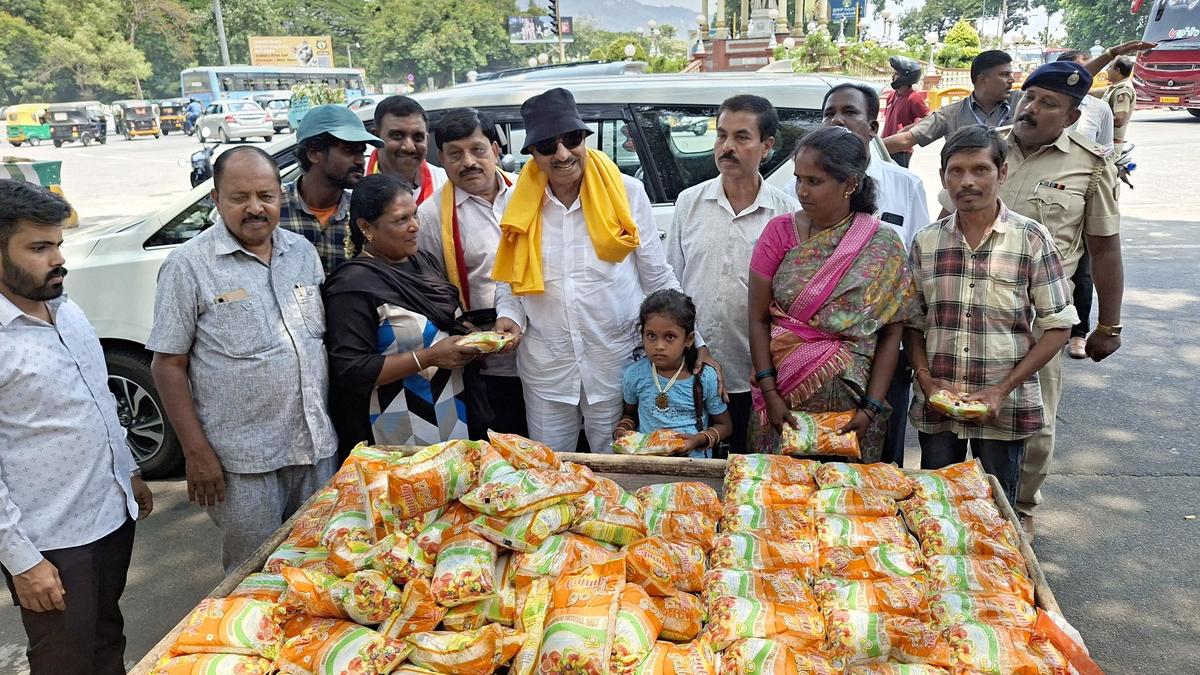 Congress will be in disarray if it loses Siddaramaiah, warns Vatal; bats for his continuation beyond 2028