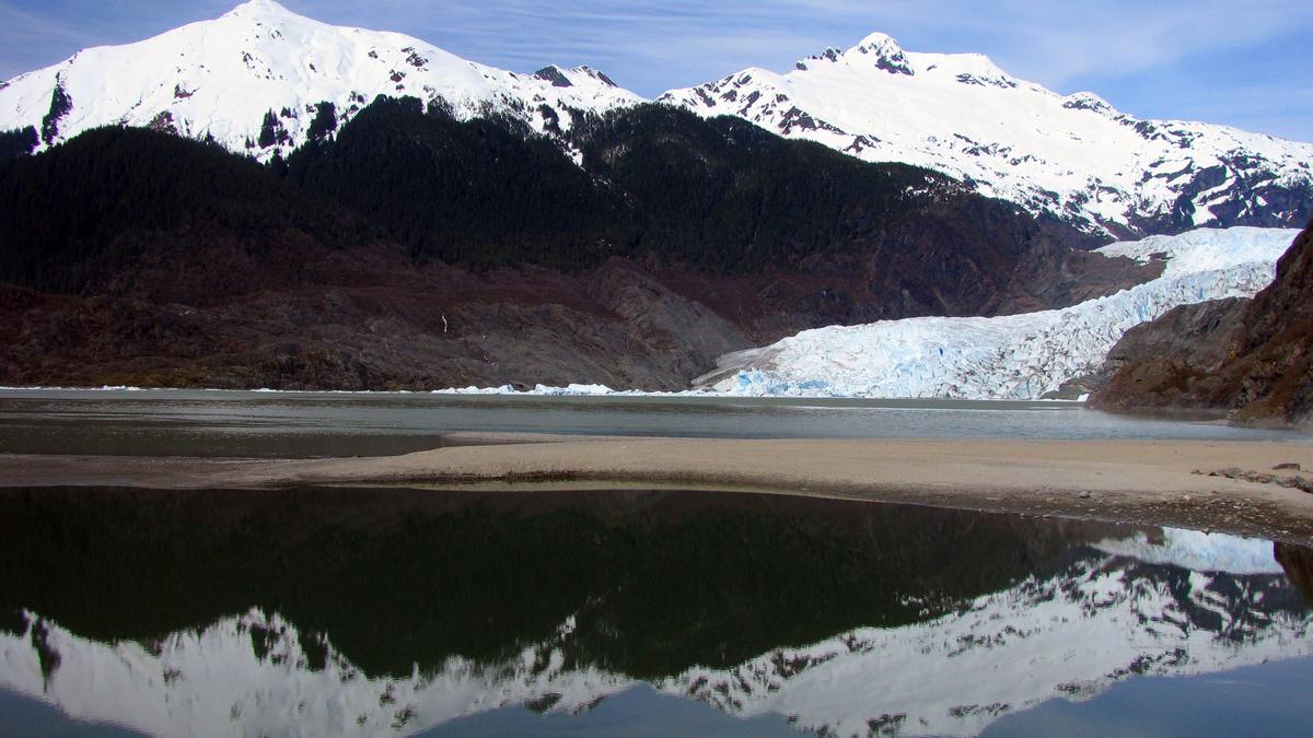 New lakes in Alaska is releasing bubbles full of methane