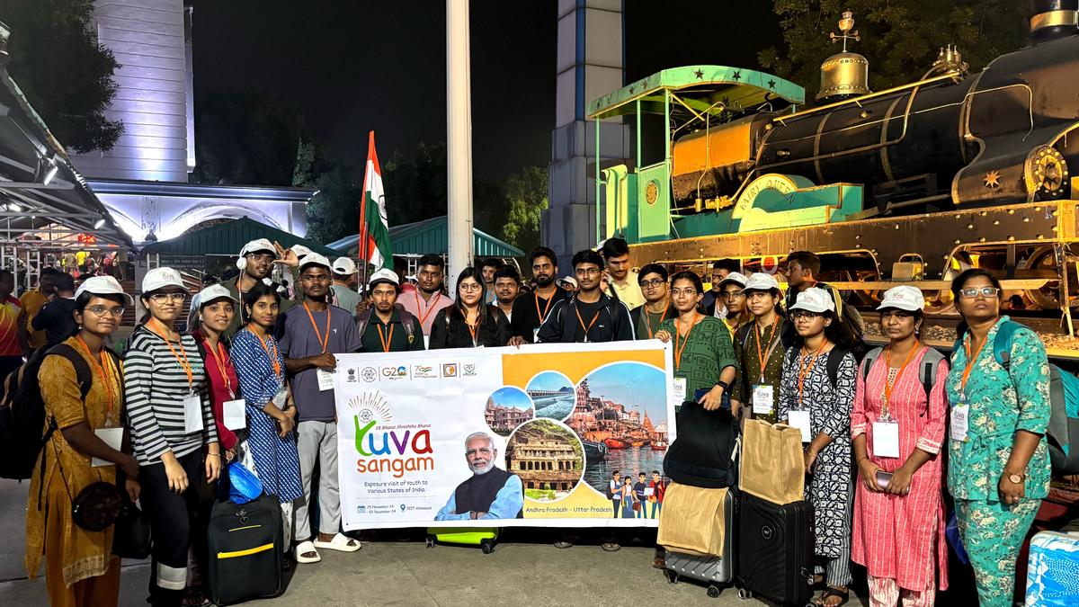 42-member students&rsquo; team from A.P. embarks on cultural exchange programme in U.P.