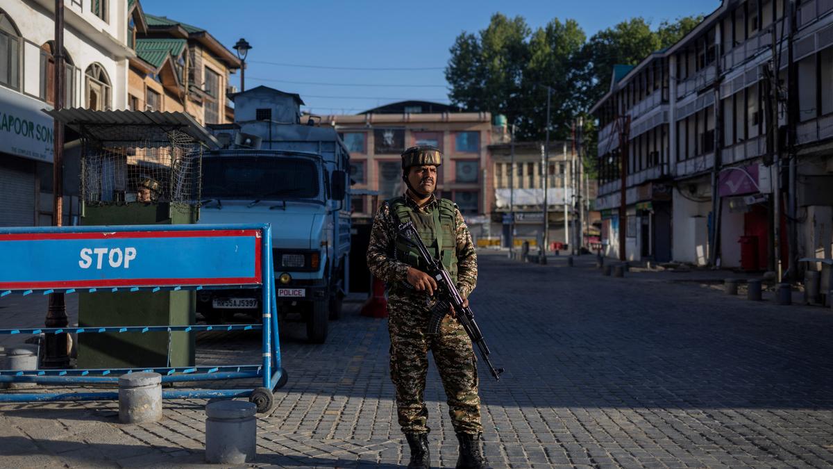 Pahalgam attack LIVE: 48 tourist sites in Kashmir shut amid security concerns