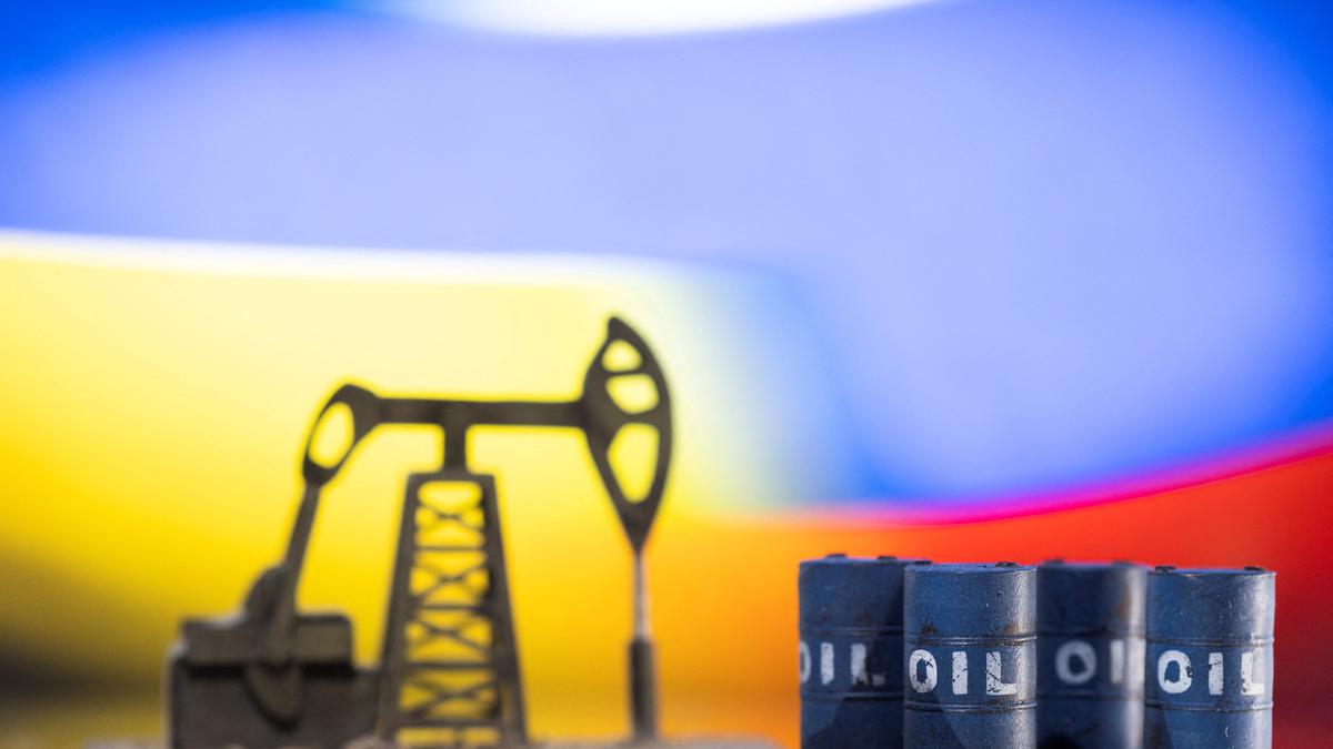 China quietly increases purchases of low-priced Russian oil