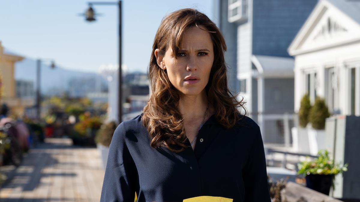 Jennifer Garner on playing a stepmother and learning to turn wood for ‘The Last Thing He Told Me’