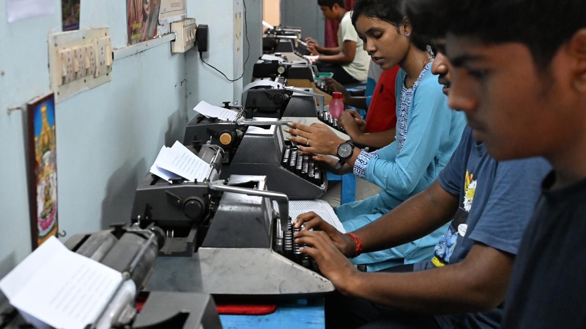 A stroll through still-thriving typewriting institutes