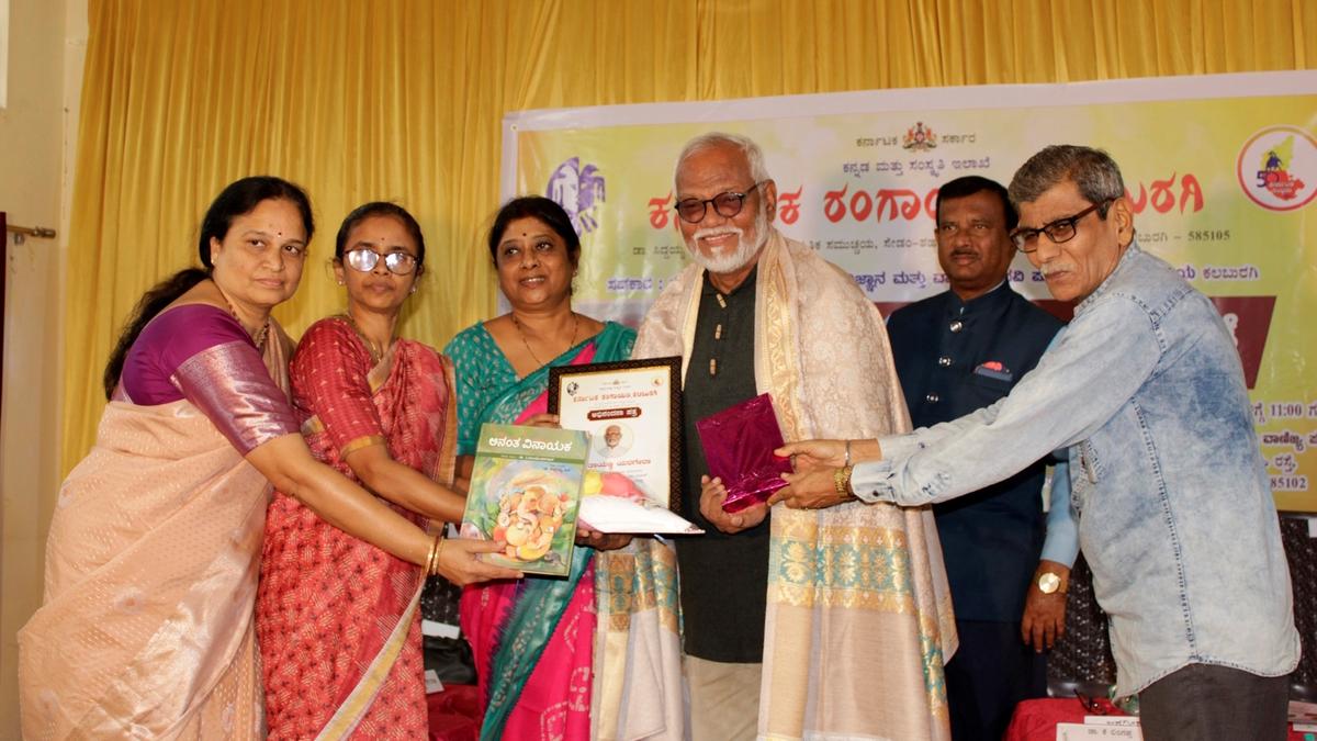 Theatre artist calls upon younger generation to nurture theatre