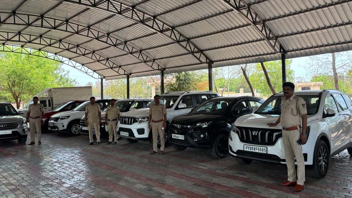 Failure to pay taxes: 11 Puducherry-registered vehicles seized in Kalaburagi