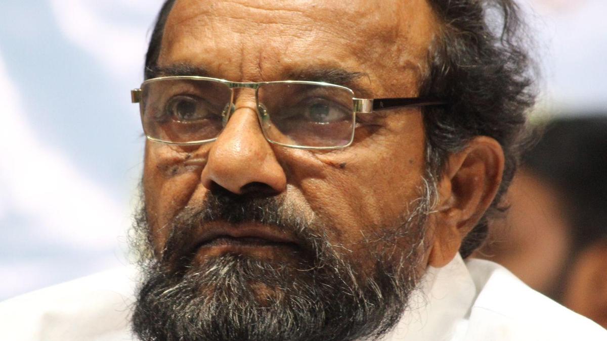 R. Krishnaiah calls for State-wide boycott of classes for RTF/Scholarship dues