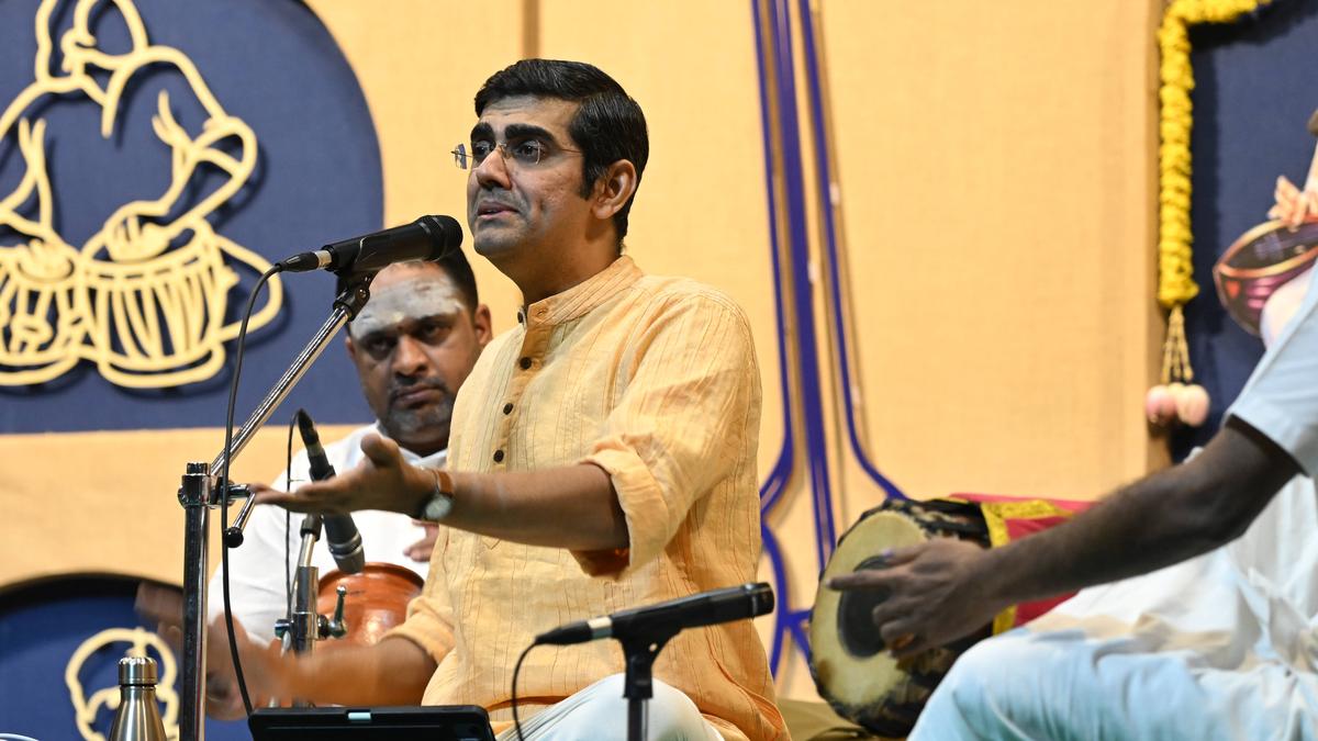 Sikkil Gurucharan takes audience to famous shrines through his concert