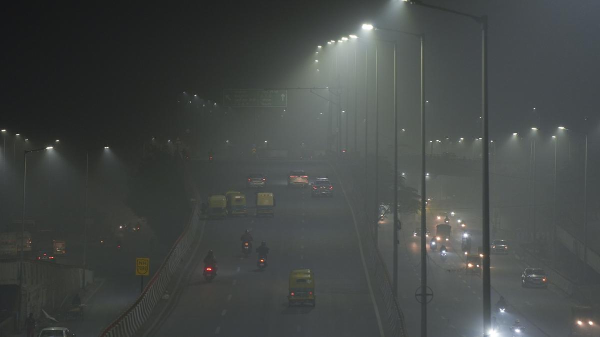 Dense winter fog disrupts flight, train services in Delhi for third day