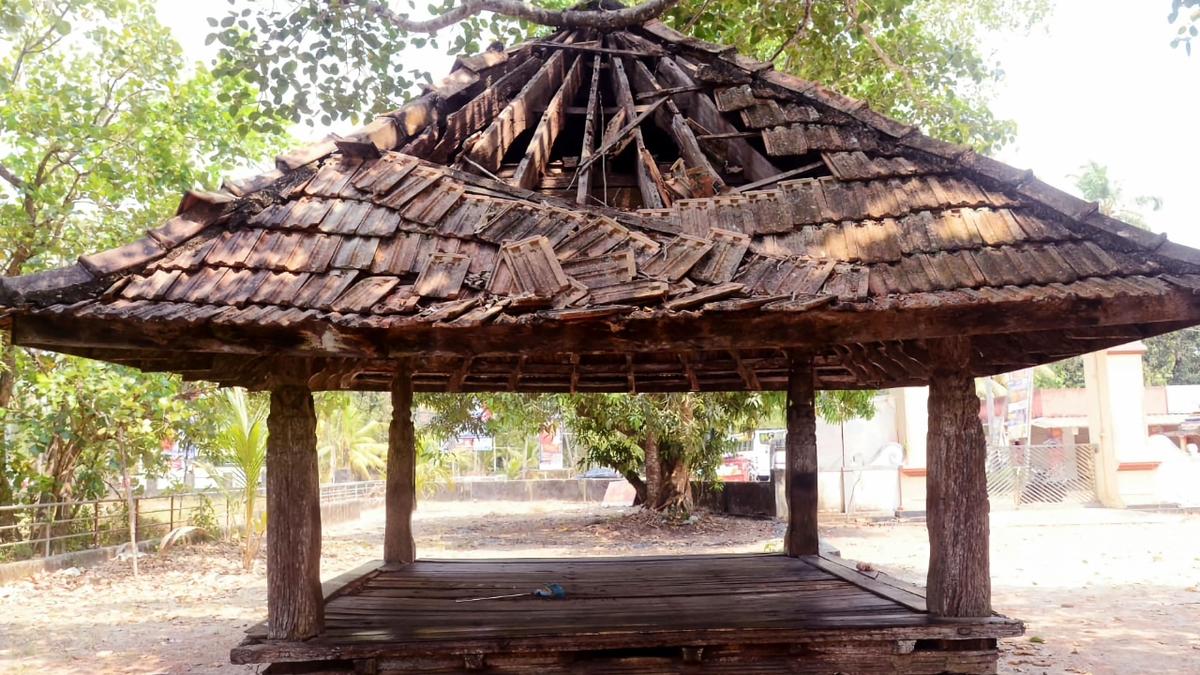 Centuries-old &lsquo;kalithattu&rsquo; structures left to decay in Kerala&rsquo;s Alappuzha