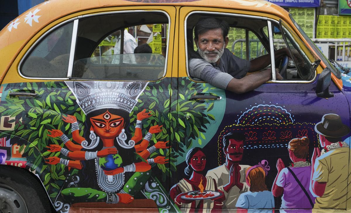 Asian Paints x St+art India cabs