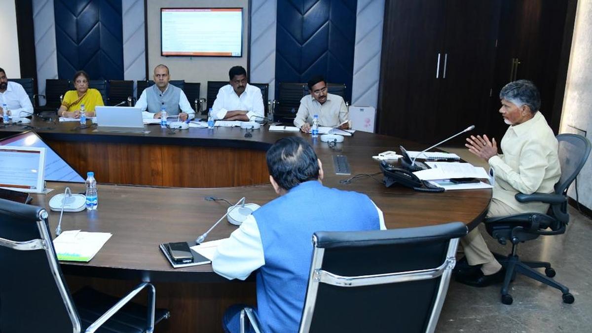 Andhra Pradesh Capital Region Development Authority decides to take the help of Singapore government for constructing Amaravati