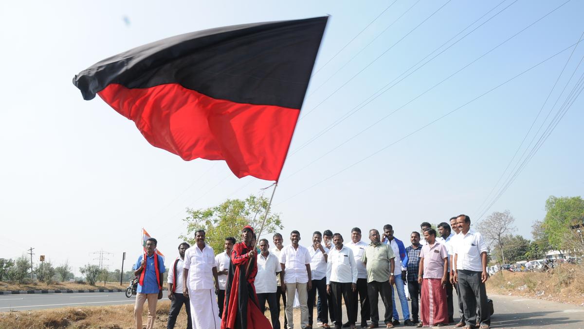 Lok Sabha polls | DMK fields 10 incumbents, 11 new faces for the 21 seats it is contesting in T.N.