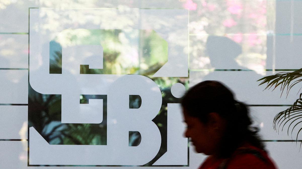 SEBI proposes institutional mechanism for AMCs for deterrence of possible market abuse, fraudulent transaction