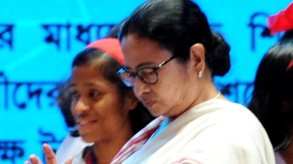 Mamata’s ‘economic blockade’ comment | Teachers’ bodies voice concern, call for talks for permanent V-Cs