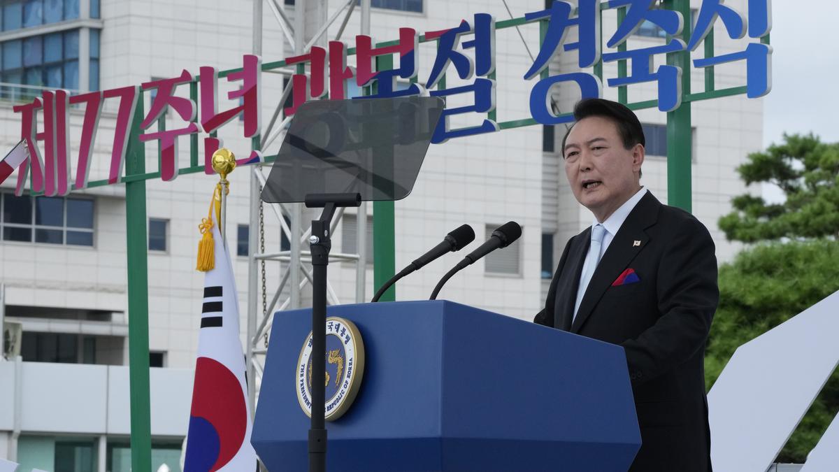 South Korea offers North economic benefits for denuclearisation