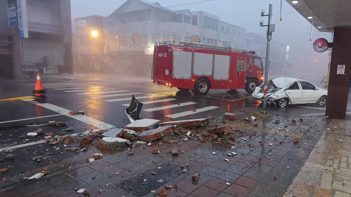 Ship sinks off Taiwan; nine sailors missing as typhoon Gaemi heads towards China