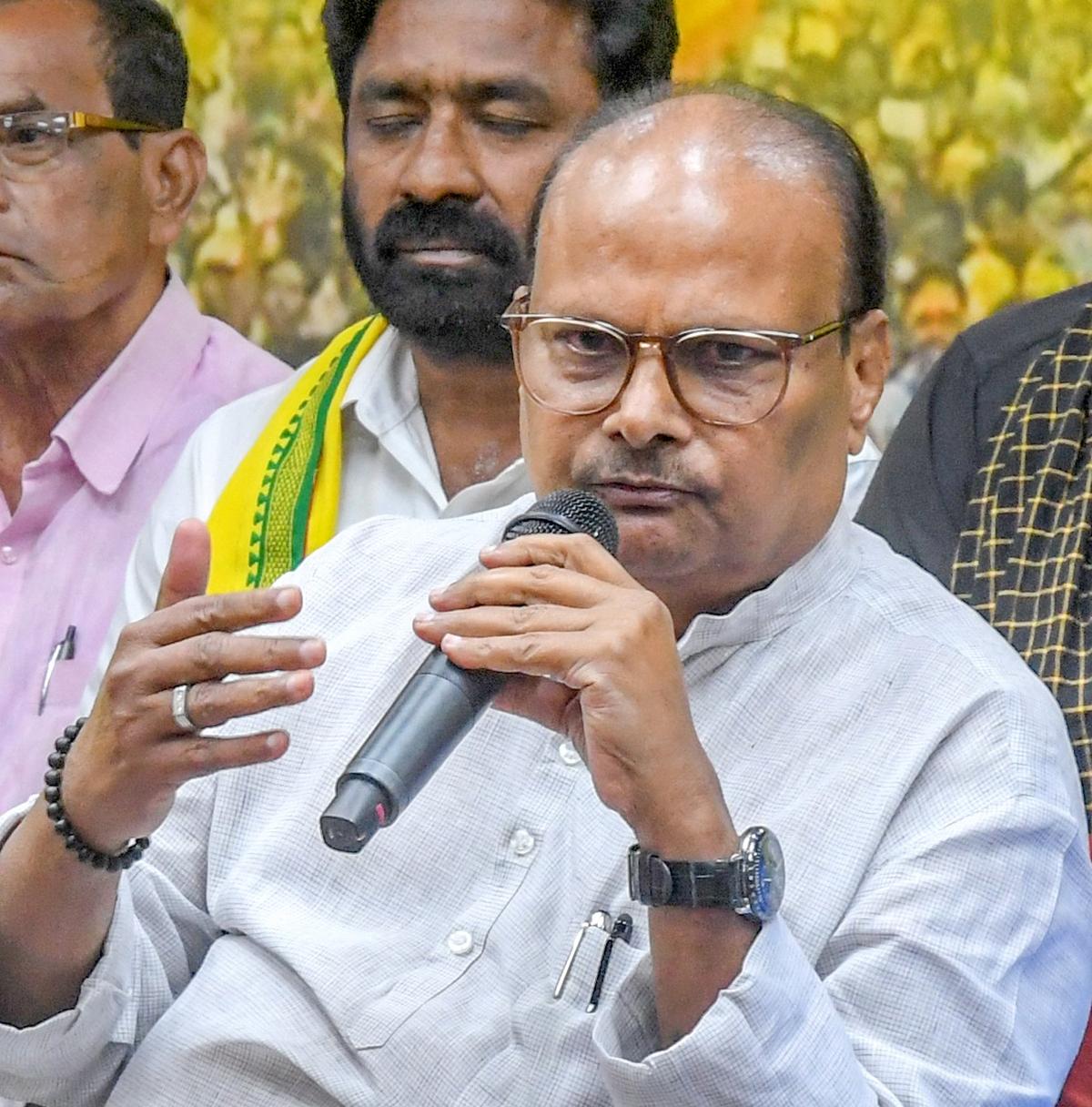 People of Andhra Pradesh eager to show YSRCP the door, says Yanamala Ramakrishnudu