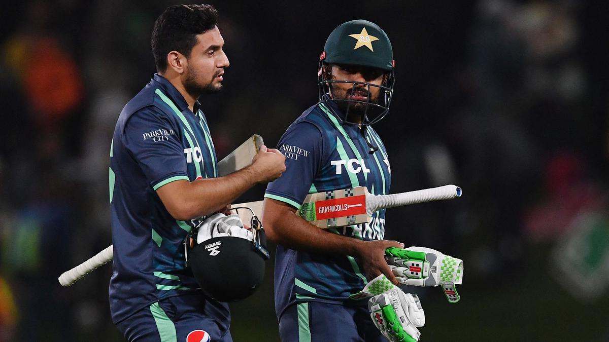 Pakistan wins again in tri-series, beats New Zealand by 6 wickets