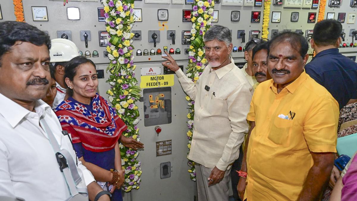 We don’t want confrontation with Telangana on river water sharing, says Naidu