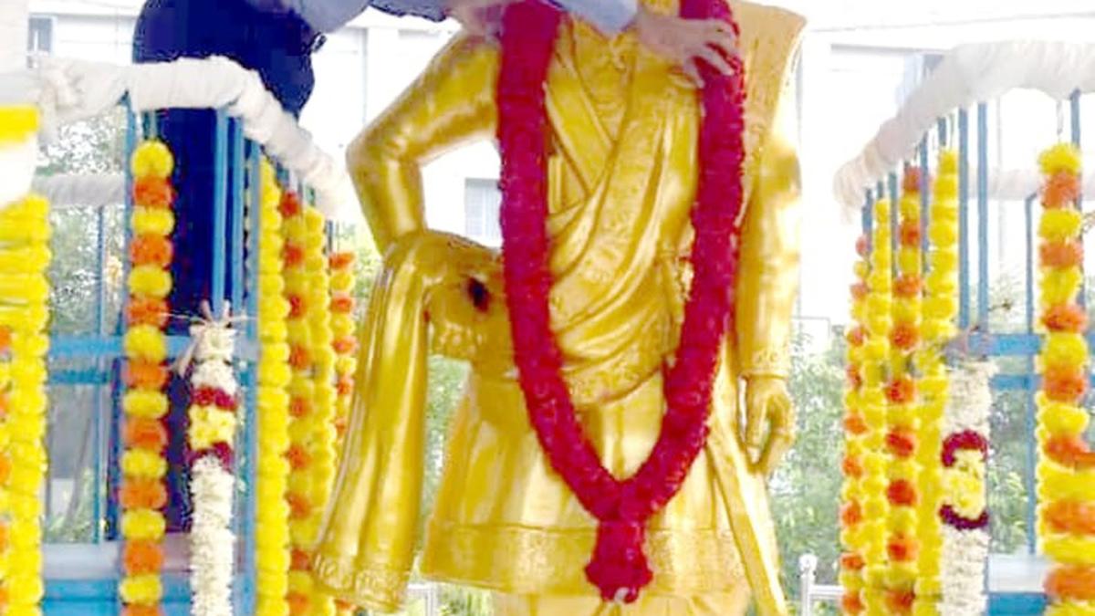 Tributes paid to Kalingarayan as canal in Erode turns 742