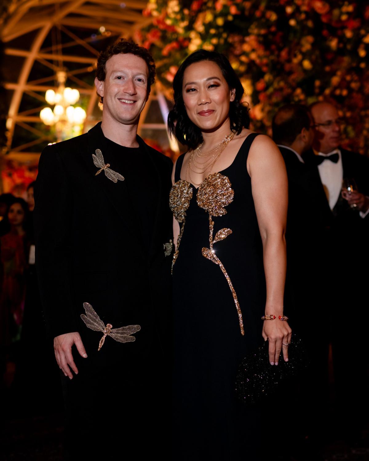 Le PDG de Meta, Mark Zuckerberg, et son épouse, la philanthrope Priscilla Chan, assistent à la fête pré-mariage d'Anant Ambani et Radhika Marchant à Jamnagar.