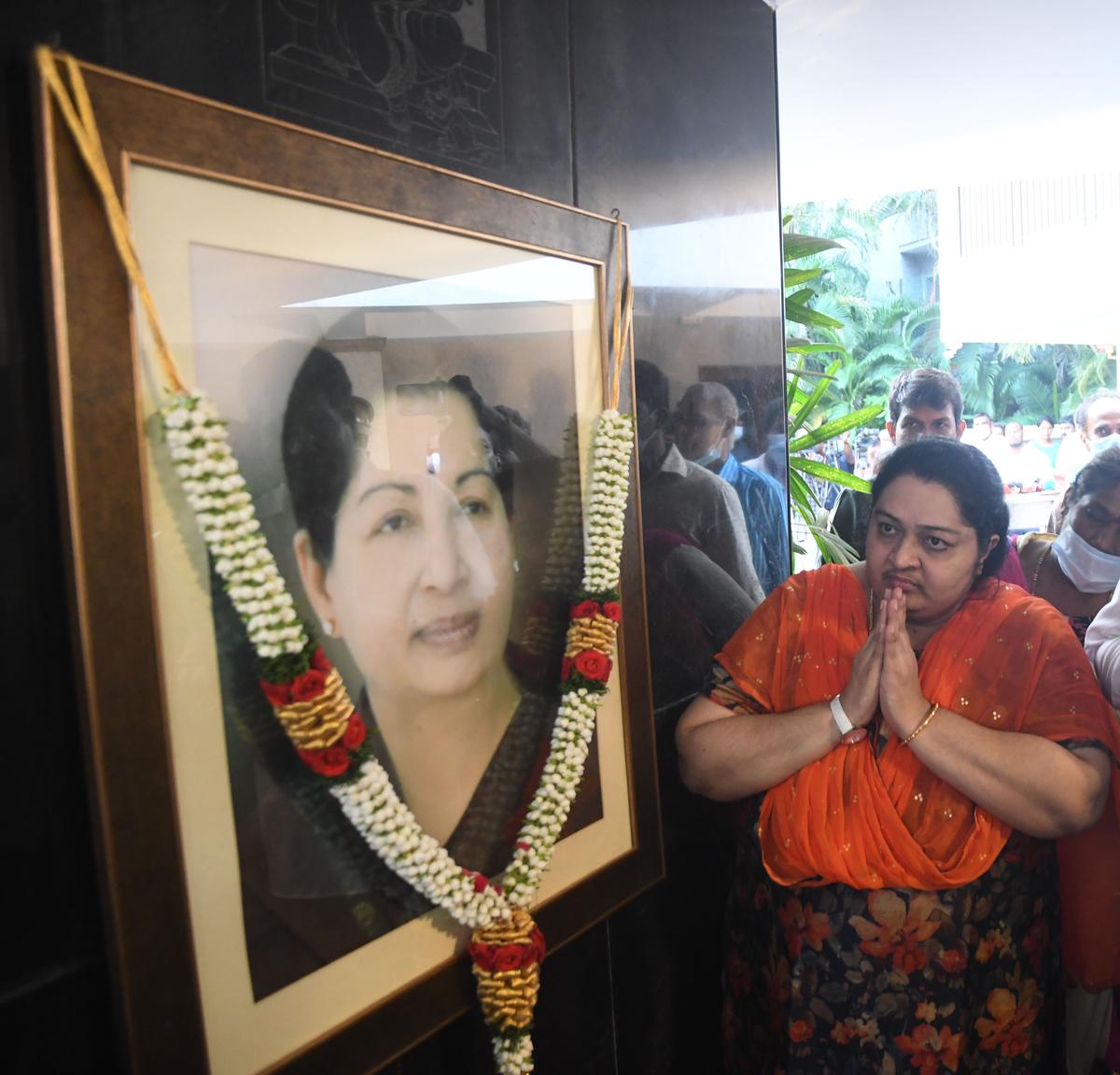 Jayalalithaa's ₹13.69 crore tax arrears: Madras High Court directs her niece to implead nephew - The Hindu