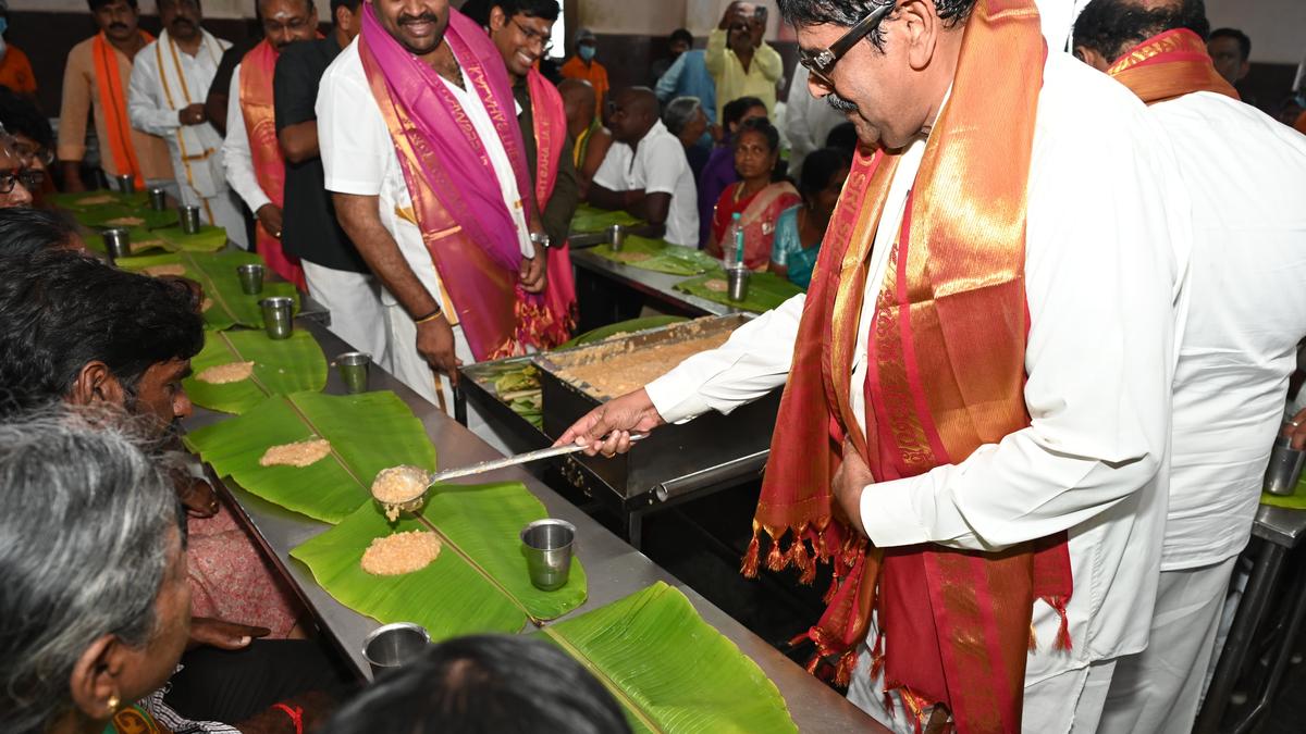 Devotees visiting Srikalahasti temple will be offered one free laddu during Maha Sivaratri, says Endowments Minister