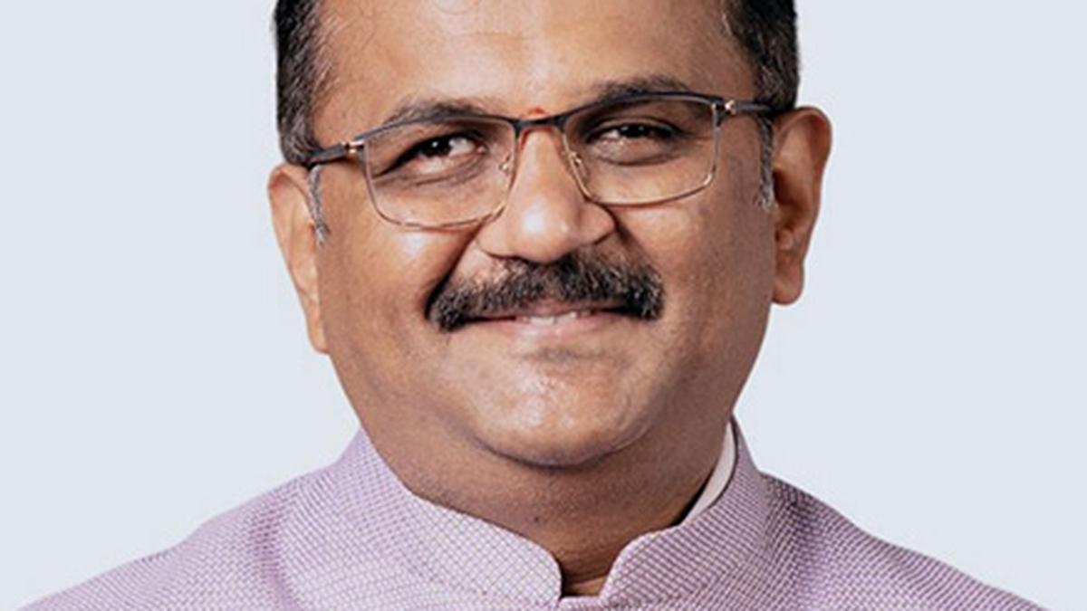 ‘Sweet boxes’ sent in his name for New Year stumps BJP MLC Dhananjaya Sarji