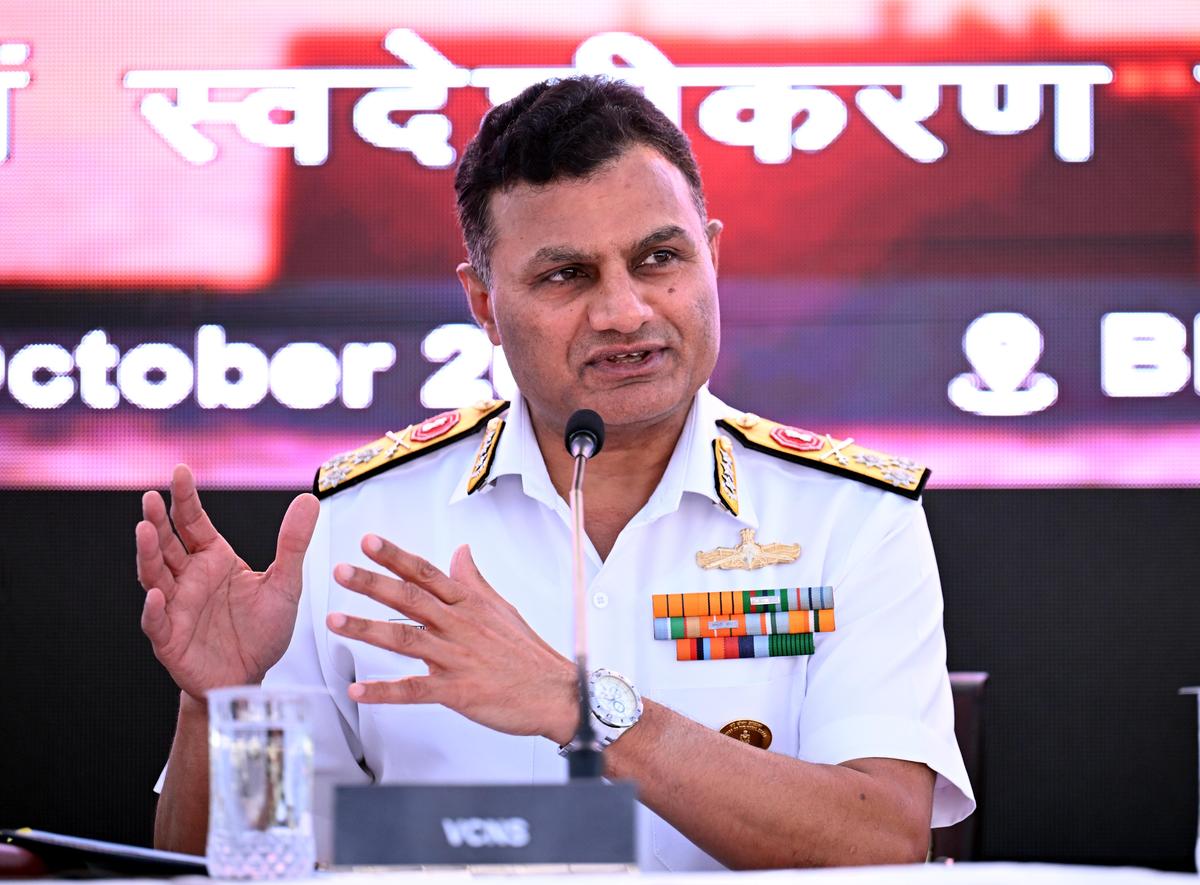 https://th-i.thgim.com/public/incoming/7sm7jr/article71043971.ece/alternates/FREE_1200/VICE%20NAVY%20CHIEF%20PC%20%20DELHI%20%202024_22_10_10.jpg