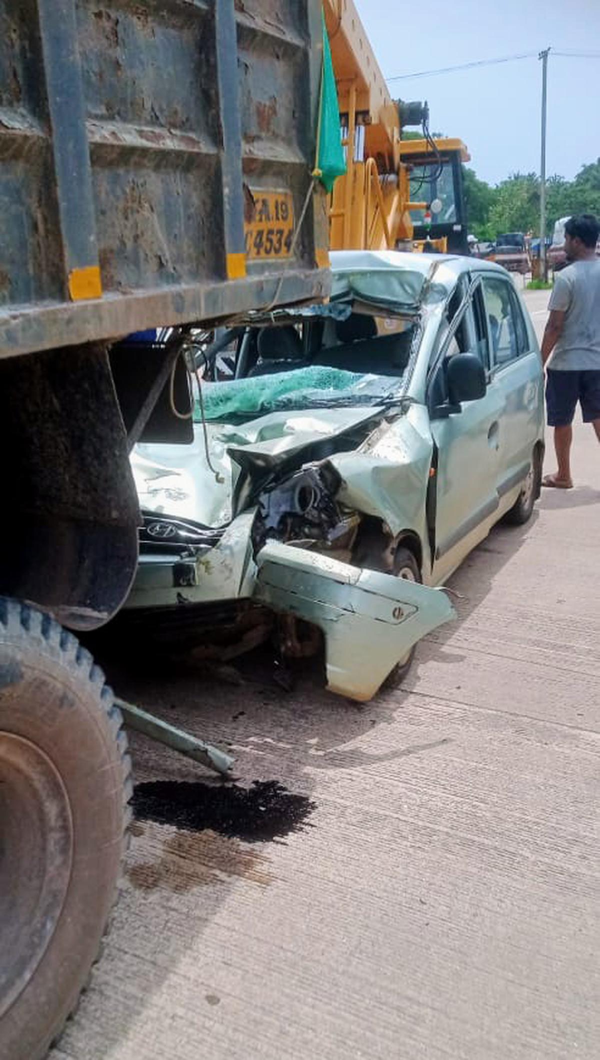 The car, on its way to Mangaluru, was trailing the tipper lorry that was on its way from Belman near Padubidri to the Baikampady Industrial Area in Mangaluru, when the incident occurred near Kannagar. 
