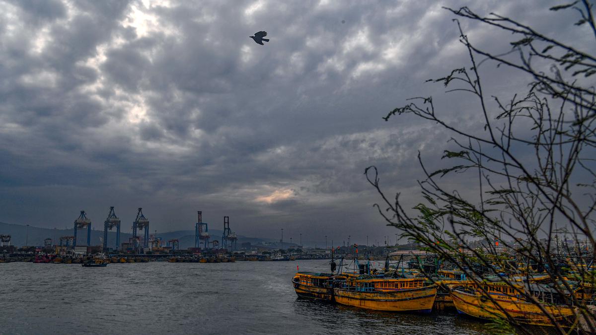 In Pictures | Tamil Nadu, Andhra Pradesh gear up for Cyclone Michaung