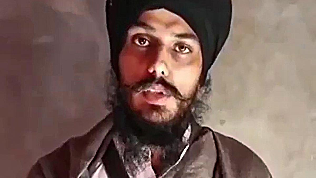 Fugitive radical preacher Amritpal Singh calls for Sarbat Khalsa in video