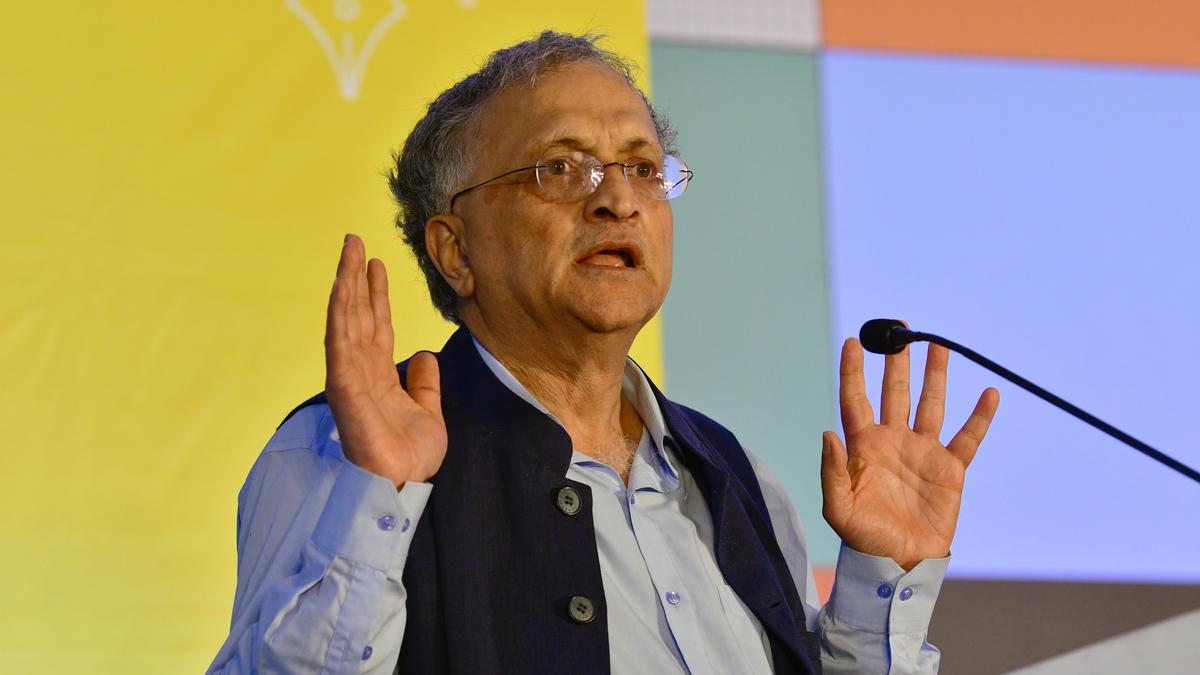 Ramachandra Guha’s book wins Elizabeth Longford Prize