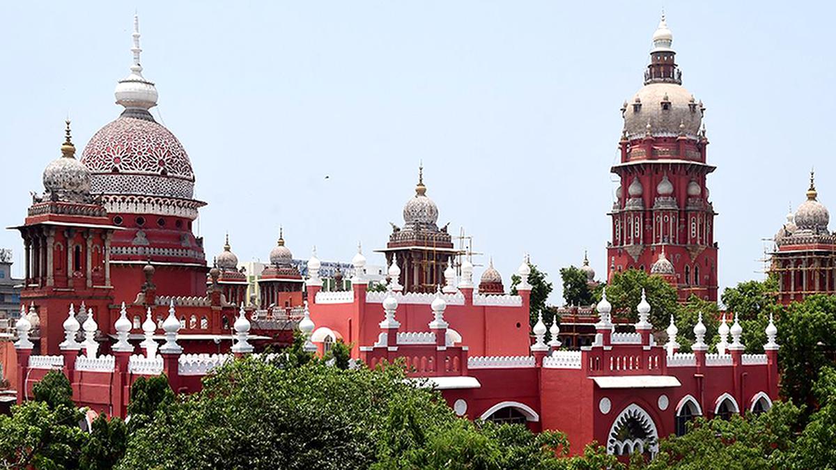 Eviction of waqf property encroachers | Madras High Court declares 2010 T.N. law to be unconstitutional