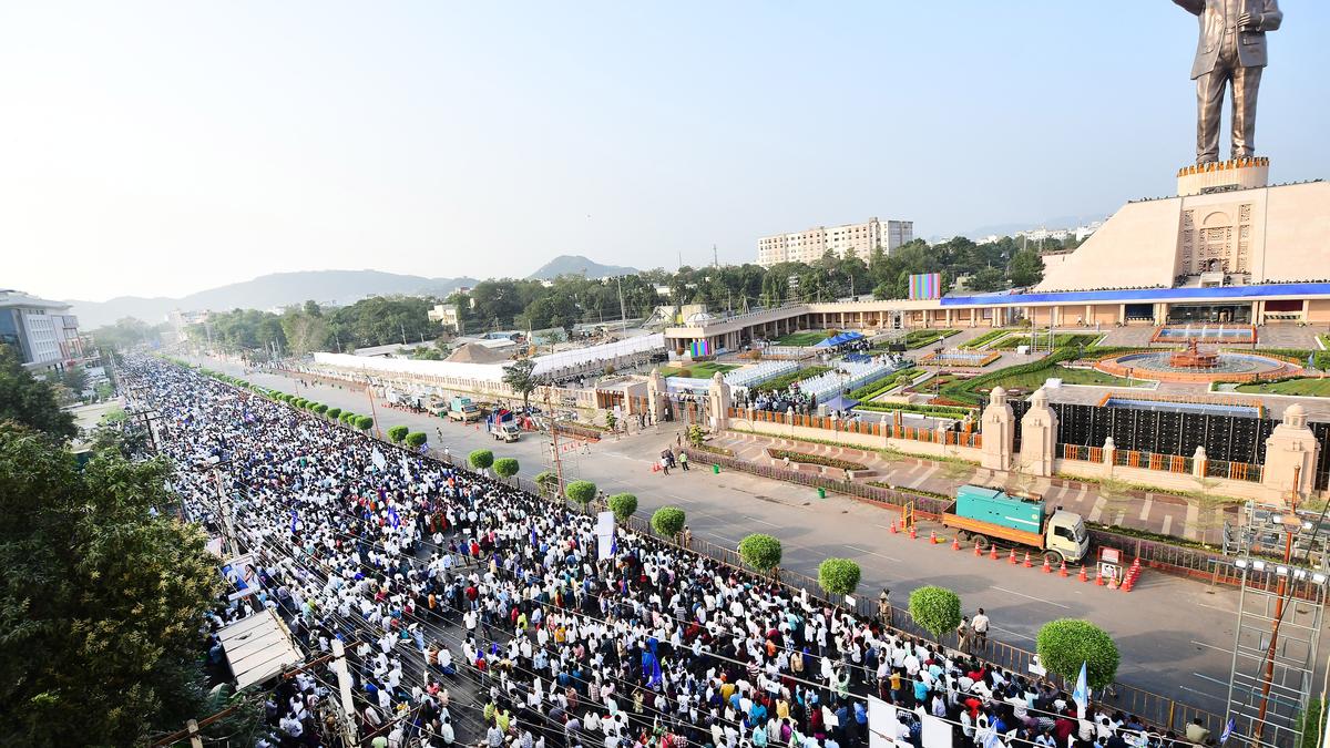 Ambedkar Smriti Vanam: A grand spectacle that mesmerised the crowds