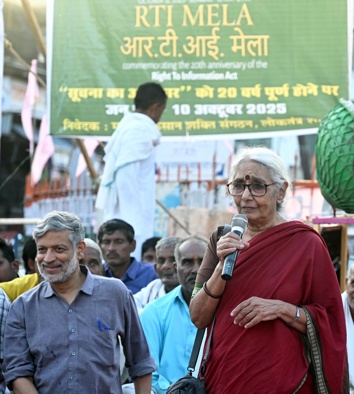 Activists Aruna Roy and Nikhil Dey, leaders of the movement, in Beawar during the celebrations. 