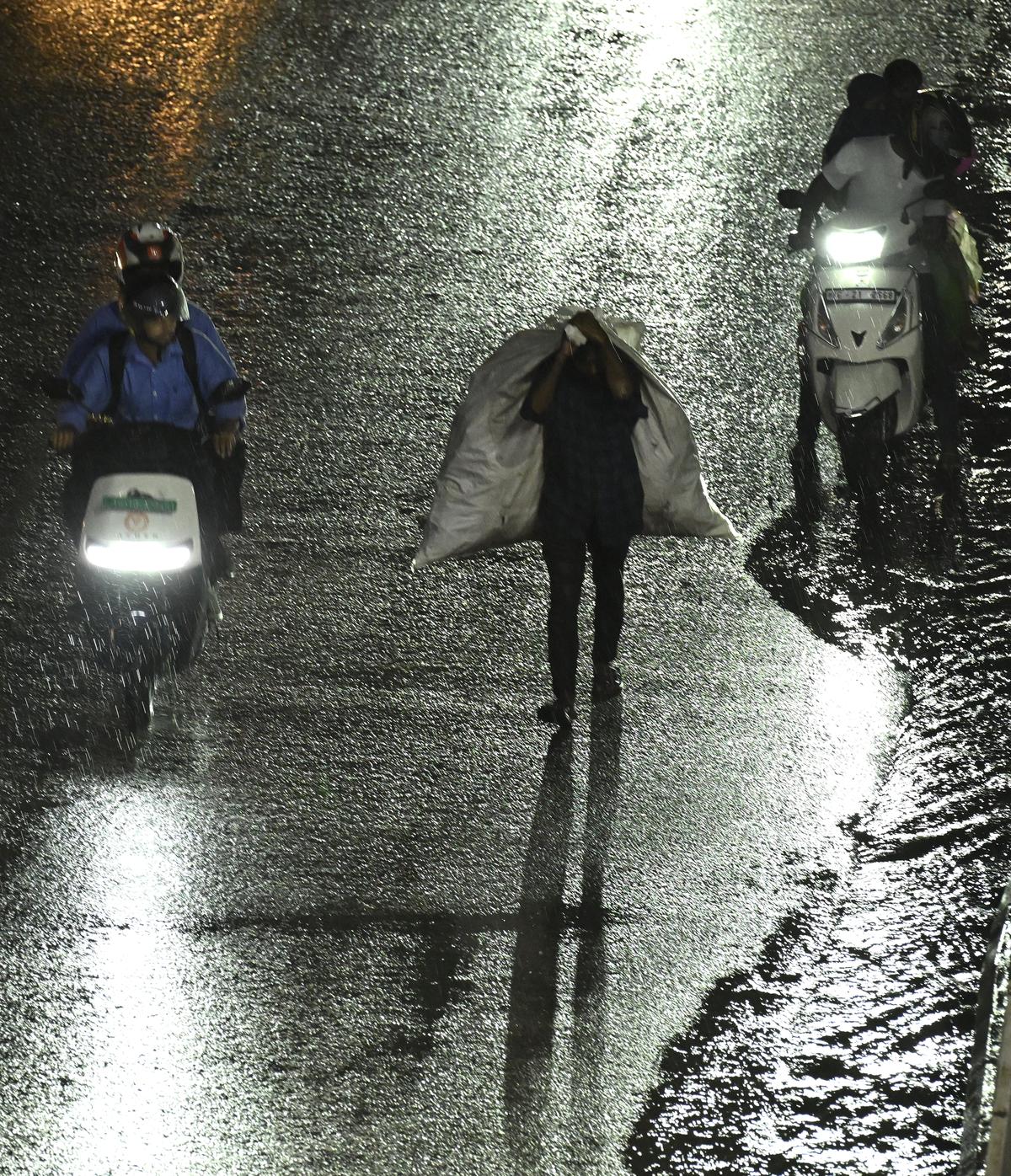 Hyderabad and its surrounding areas for the next 24 hours will see light to moderate rains accompanied with gusty winds. Hyderabad and its surrounding areas for the next 24 hours will see light to moderate rains accompanied with gusty winds.