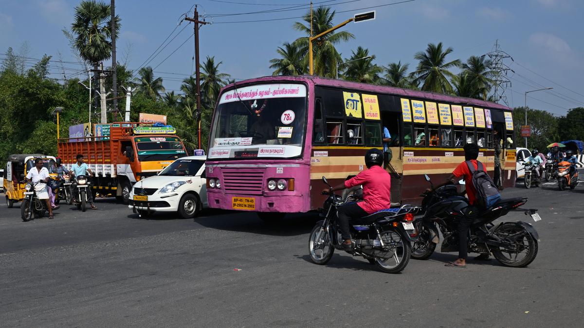 Traffic congestion near Yatri Nivas junction continues unabated