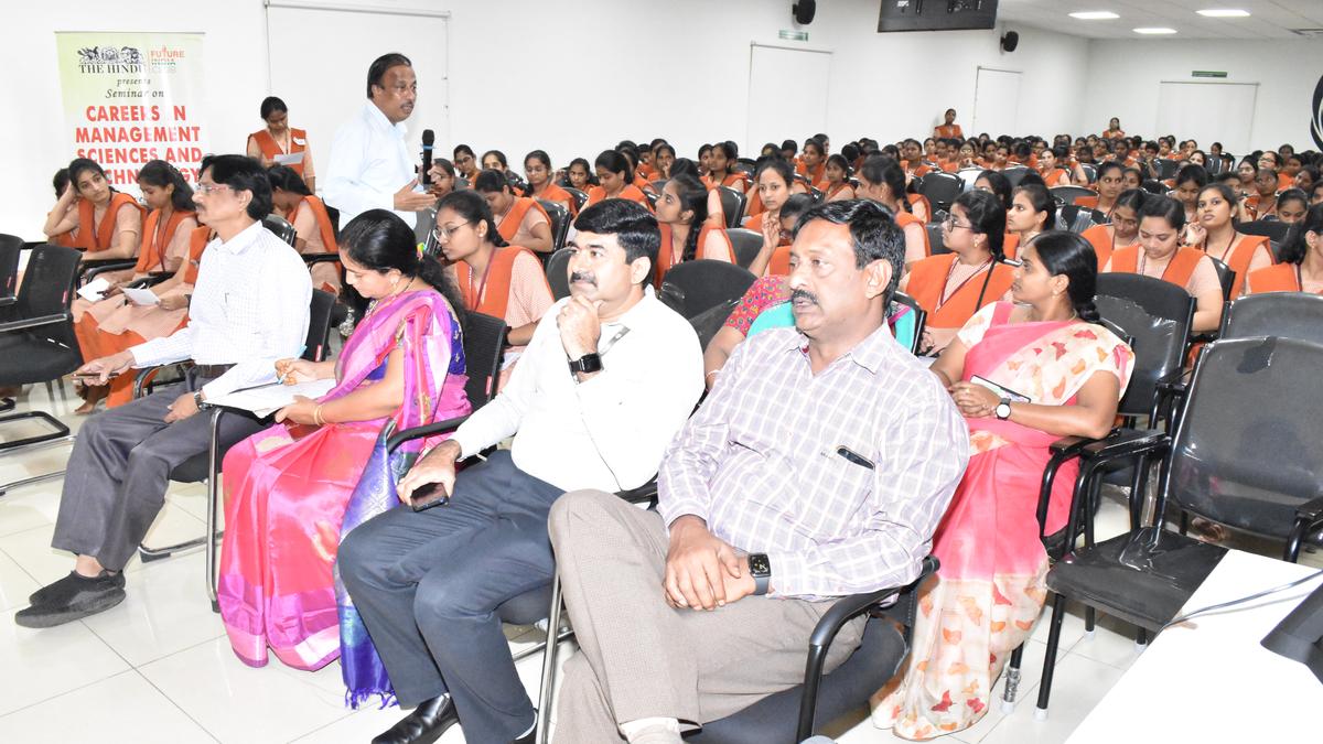 Students told to explore opportunities at seminar organised by The Hindu FIC and SRM-A.P.