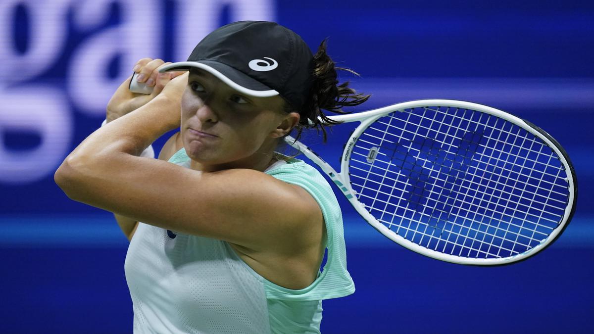 U.S. Open | Swiatek tops Pegula, faces Sabalenka in semifinals