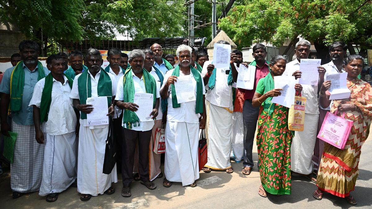 Farmers demand immediate disbursal of money for paddy procured from them