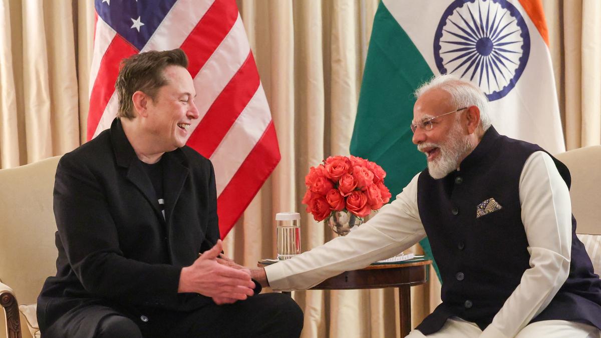 PM Modi meets SpaceX CEO Musk, discusses tech & innovation, good governance