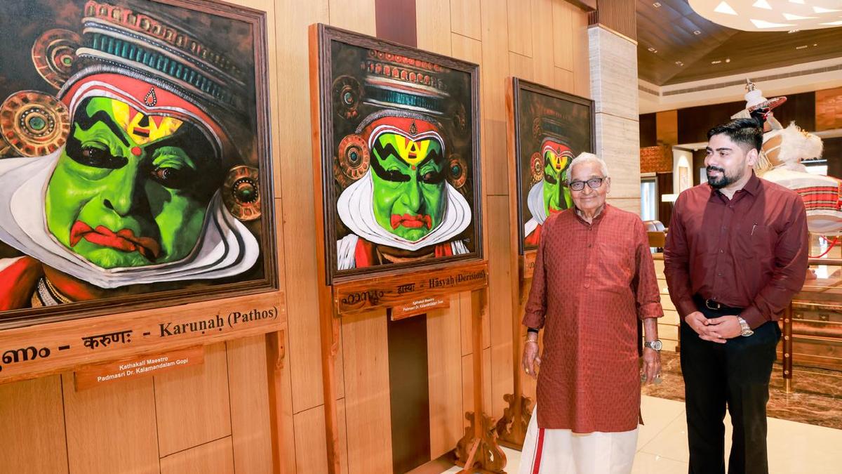 Kalamandalam Gopi’s artistic expressions find place at Kochi airport