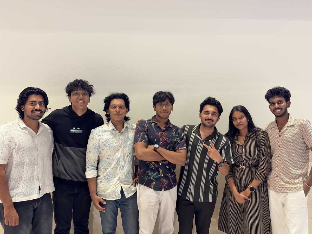 लाइव बाय ओएनसी के संस्थापक सदस्य