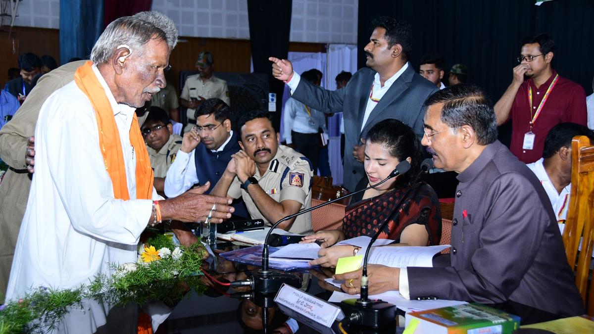 Eradication of corruption impossible till people change themselves, says Upa Lokayukta