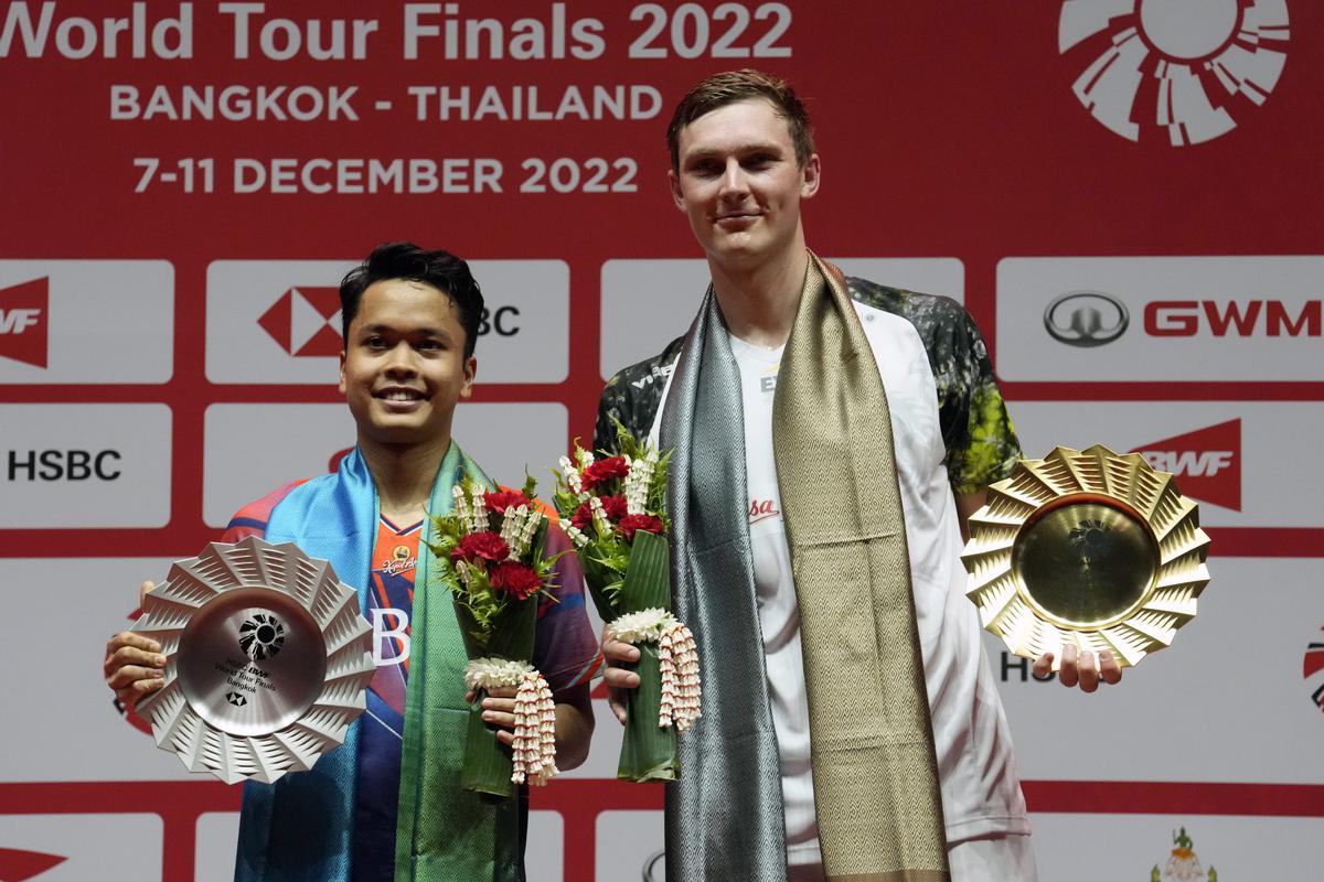 Axelsen and Yamaguchi win badminton World Tour Finals